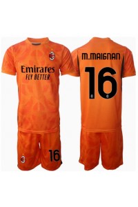 AC Milan Mike Maignan #16 Keeper Babyklær Borte Fotballdrakt til barn 2024-25 Korte ermer (+ Korte bukser)